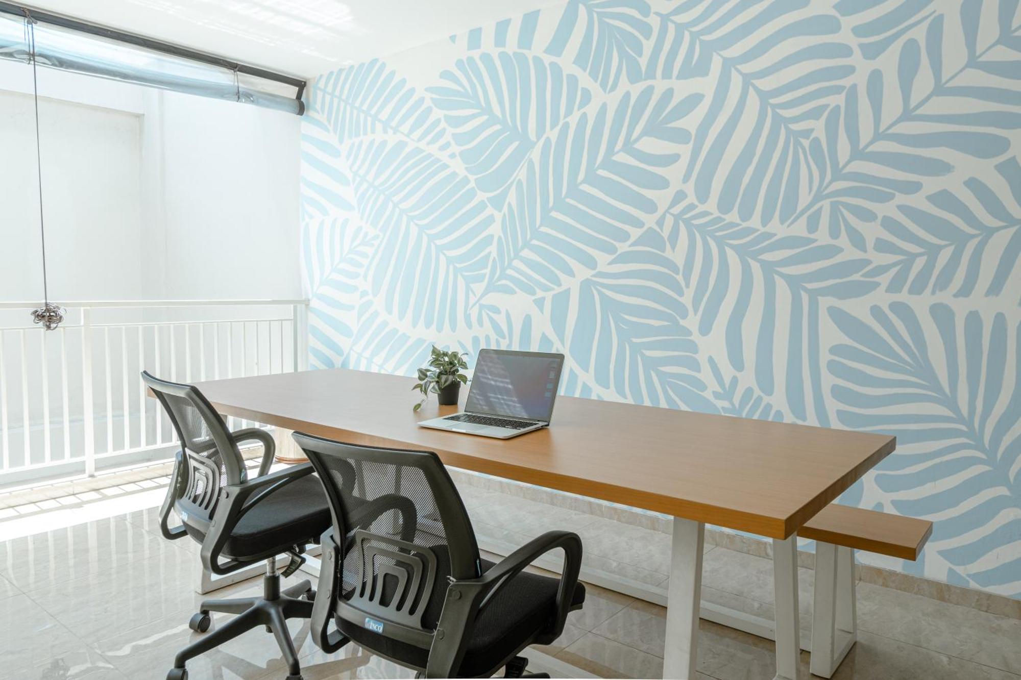 Bali Bustle Pararaton Coliving And Coworking Space Legian  Exterior photo